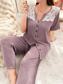 Conjunto de pijama de punto a bloques de color con encaje y costillas, cómodo y adecuado para talla grande