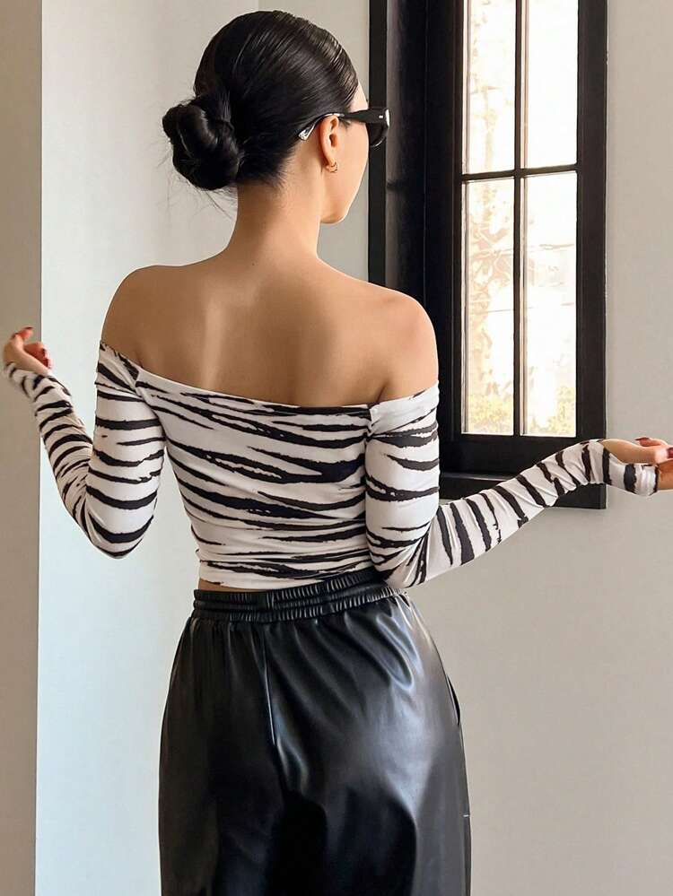 Women's Zebra Print Off Shoulder Slim Fit All-Match T-Shirt Black And White Spring And Summer Long Sleeve Women Tops Crop Women Tops