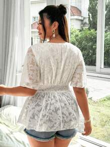 Flirla Blusa elegante de gasa blanca con mangas con volantes y escote calado para mujer de talla grande, ideal para vacaciones