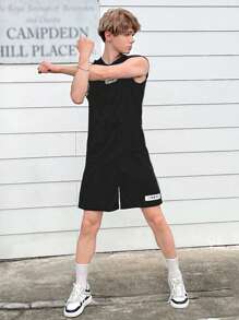 SHEIN 青少年男孩寬鬆運動連帽上衣和短褲套裝，印有字母印花