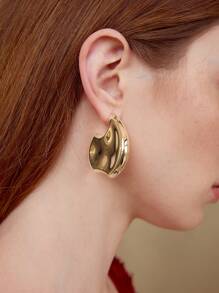 MOTF PREMIUM NOTCHED ASYMMETRIC SHAPED DANGLE EARRINGS