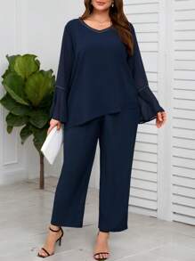 SHEIN Clasi 2pcs/Set Women Plus Size V-Neck Flared Sleeve Top And Pants Outfit - Navy Blue - View 1