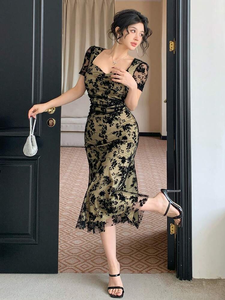 Women's Square Neck Short Sleeve Floral Mesh Patchwork Elegant Long Dress, For Summer Elegant