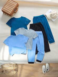 Set de 6 piezas de camiseta de manga corta tricolor y shorts para niños pequeños en estilo casual deportivo y universitario, adecuados para uso diario, escuela, salidas y deportes, de primavera/verano. Brinda múltiples opciones de mezclar y combinar para niños pequeños. El diseño general es sencillo pero elegante, cómodo de usar. Este conjunto hará que los niños pequeños se sientan relajados y luzcan un look casual y con estilo. Será una opción práctica y a la moda en el guardarropa de los niños pequeños.