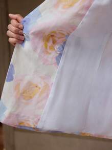 MOTF BLAZER CON ESTAMPADO FLORAL Y DOBLE BOTÓN