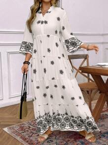 SHEIN LUNE Vestido de encaje con cuello en V y estampado floral con ubicación, de talla grande, de SHEINLUNE - Blanco y Negro - Ver 7