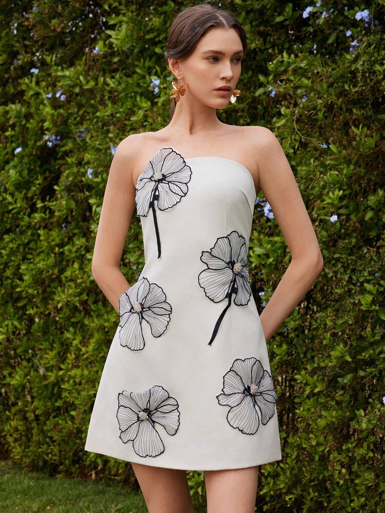 Vestido Curto Elegante e na Moda com Decote Halter, Decoração de Flor 3D, Modelo A-Line, Roupas para Festival, Passeio e Férias para Mulheres, Primavera/Verão