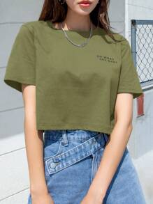 DAZY Camiseta de cuello redondo con gráfico de eslogan "HAGO LO QUE QUIERO" de verano, top corto para mujeres - Verde militar - Ver 6