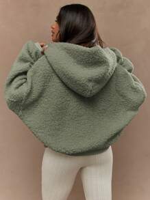 MISSGUIDED 超大号羊羔绒运动衫，带数字 22 印花，运动风格连帽衫，冬季街头服饰，运动休闲，温暖舒适，时尚