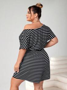 SHEIN CURVE+ 大码女式连体衣，休闲条纹连体衣，夏季女式连衣裙连体裤，短裤女式连体衣 - 黑與白 - 查看 2