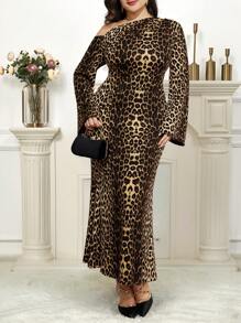 Modelyn Plus Size Fashionable Leopard Print Asymmetric Neck Flare Sleeve Dress - Multicolor - View 3