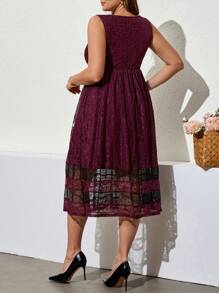 SHEIN Clasi Vestido Elegante Plus Size com Recortes Coloridos em Renda, Vestido para Convidada de Casamento, Vestido de Formatura Branco, Looks de Férias para Mulheres, Looks de Rave, Looks de Festival, Looks de Verão para Mulheres, Looks de Primavera para Mulheres, Vestido de Páscoa para Mulheres, Vestidos de Verão para Mulheres, Looks de Férias para Mulheres, Vestido de Formatura, Vestidos Soltos para Mulheres, Vestidos Elegantes para Mulheres, Dia das Mães, 4 de Julho, Vestido de Formatura, Looks de Brunch para Mulheres - Violeta - Visão 2