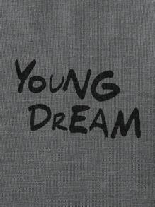 SHEIN 2 件套：短袖 T 恤和裤子，印有“Young Boy”字母 - 彩色 - 查看 8