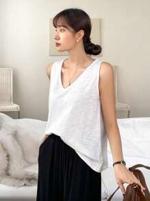 DAZY Solid Color Loose Fit Sleeveless V-Neck Tank Top For Summer For Casual Wear - White - View 3