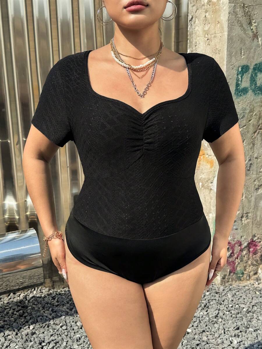 SHEIN EZwear 大码甜心领短袖简约褶皱休闲紧身衣