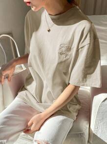 Off-The-Shoulder T-Shirt With Embroidered Lettering, Preppy Summer Style - Khaki - View 3
