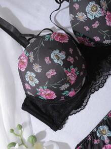 مجموعة حمالة صدر بمقاس كبير مكونة من قطعتين، مع أكواب مقولبة ومدعمة بأسلاك، بتصميم بطباعة زهرية