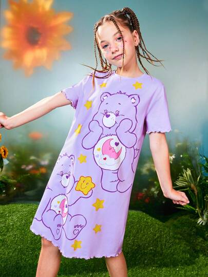 SHEIN X Care Bears 青少年女孩卡通爱心和熊星印花紫色休闲舒适甜美短袖连衣裙家居服