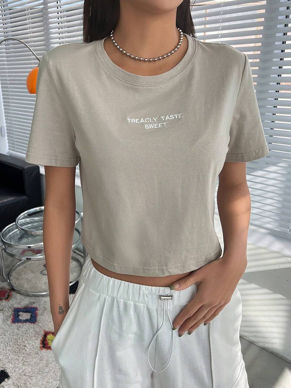 Slogan Embroidery Round Neck Tee,Crop Tops Women