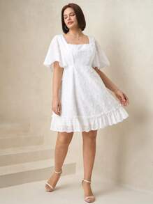 Chikora 大码优雅纯色刺绣方领连衣裙 - 白色 - 查看 4