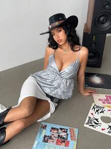 SHEIN Essnce Top corto de verano 2025 - Camisola con escote smock brillante metálico con volados en el ruedo, atuendo listo para festivales y ropa de playa casual para mujeres, blusas de verano para mujer, ropa de vacaciones para mujer, para festivales musicales