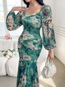 Modelyn Floral Print Squared Neck & Lantern Sleeve Bodycon Dress - Green - View 3