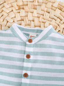 Cozy Pixies Set de 2 piezas para bebé niño con Top tipo jersey de manga corta con cuello decorativo de punto a rayas de colores y pantalón corto de cintura elástica de unicolor