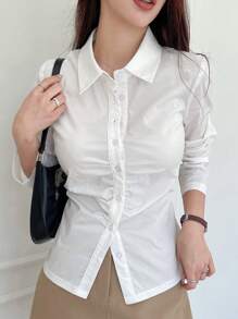DAZY Camisa con fruncidos y botones en la parte delantera, top de manga larga