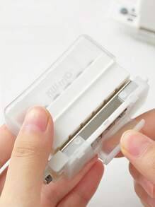 1 件便携式多孔打孔机，6 孔，设计有废纸容器和尺子，纸张打孔机背面，返校，学校用品