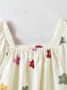 SHEIN Girls' Ditsy Floral Cute French Sweet Square Neck Puff Sleeve T-Shirt, Summer - Multicolor - View 3