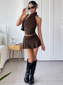 SHEIN EZwear Set top corto con collo ad altalena e minigonna con volant, adatto per festival di musica country estivi