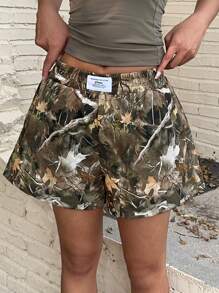 SHEIN EZwear 迷彩印花松紧腰宽松休闲短裤