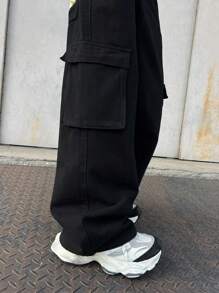 Manfinity EMRG Men's Tiger Print Cargo Denim Pants - Black - View 3