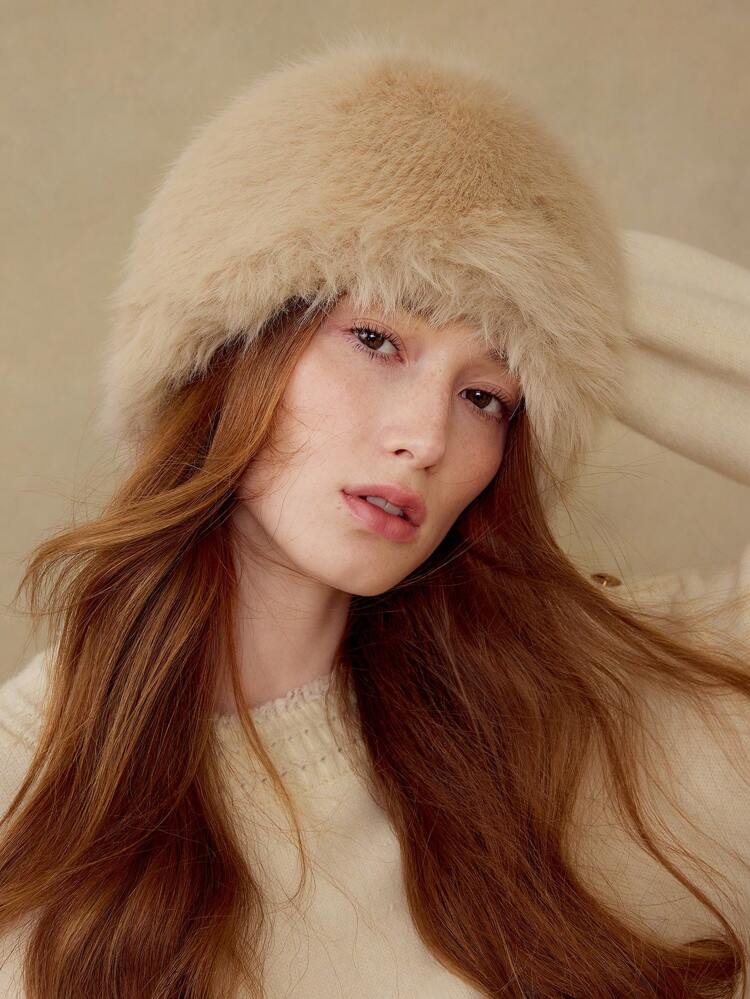SOMBRERO BUCKET DE PELO SINTÉTICO BÁSICO EN COLOR MARRÓN, ADECUADO PARA USO CASUAL