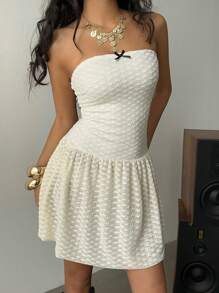 SHEIN Essnce 2025 Summer Essentials For Women - Beige Lace Bandeau Strapless White Mini Dress With Bow Detail & Bubble Hem, Casual Chic Day To Night Outfits, Versatile Beachwear & Street Style Dress, Summer Vacation Outfits For Date Nights, Pool Parties, Daily Wear