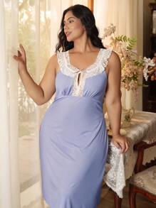 大码女士优雅睡衣长袍，简约蕾丝拼布