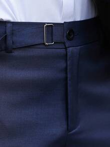 Manfinity Bizformal Conjunto de traje de chaqueta azul marino para hombres, ideal para uso diario en la oficina o eventos formales. La chaqueta presenta diseño de solapa chal y bolsillo asimétrico, con elegantes botones decorativos en el pecho. Este conjunto de dos piezas es un gran regalo para novios u esposos. - Azul Marino - Ver 3