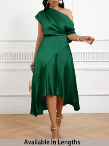SHEIN Tall CURVE 大码绿色不对称下摆缎面礼服，腰部收紧，优雅晚礼服