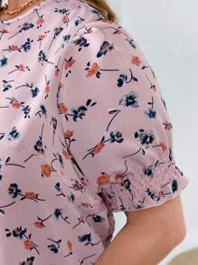 EMERY ROSE Plus Size Women's Ditsy Floral Round Neck Short Puff Sleeve Vacation Blouse