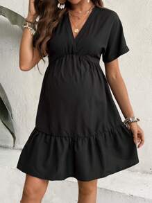 SHEIN 孕妇 V 领宽松连衣裙，简约时尚的设计适合夏季