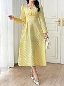 Modelyn 法式领口格子提花褶皱连衣裙，带设计细节 - 黃色 - 查看 3