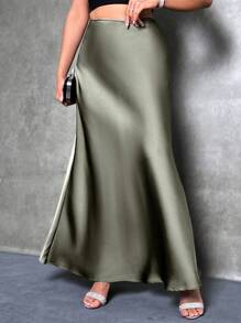 SHEIN PETITE 娇小款女士缎面鱼尾半身裙，优雅日常穿着，豌豆绿