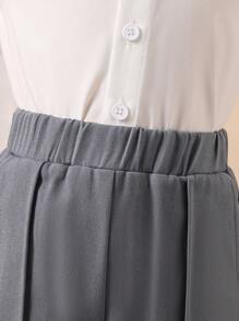 Conjunto de 3 piezas para bebé niño que incluye chaleco con cuello en V y botones, pantalones de traje y gorro - Multicolor - Ver 4