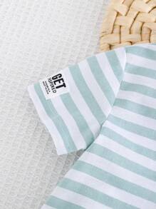 Cozy Pixies Set de 2 piezas para bebé niño con Top tipo jersey de manga corta con cuello decorativo de punto a rayas de colores y pantalón corto de cintura elástica de unicolor