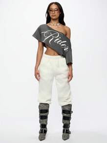 SUMWON WOMEN 露肩骑士图案印花 T 恤短款上衣夏季节日音乐会派对服装休闲街头服饰舒适现代设计 - 深灰色 - 查看 3