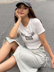 DAZY Slogan Graphic Curved Hem Crop Tee