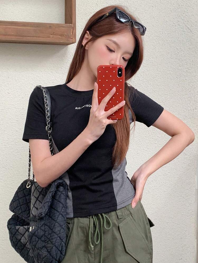 Contrast Letter Graphic Slim Fit Round Neck Short Sleeve T-Shirt