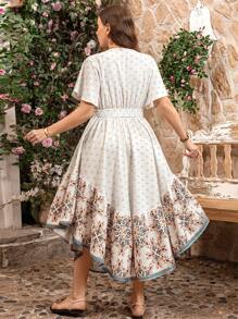 SHEIN Clasi 大码 V 领花卉印花短袖连衣裙，女士夏季服装，圣帕特里克节，狂欢服装，节日，春假，波西米亚风 - 彩色 - 查看 2