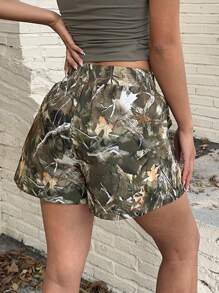 SHEIN EZwear 迷彩印花松紧腰宽松休闲短裤