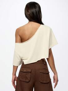 SUMWON WOMEN 露肩短款 T 恤不对称设计夏季节日休闲宽松街头服饰舞蹈上衣俱乐部服饰都市风格时尚 - 卡其色 - 查看 2